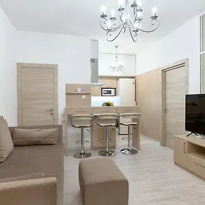 Center! 3 Modern Designed Appartment. Киев